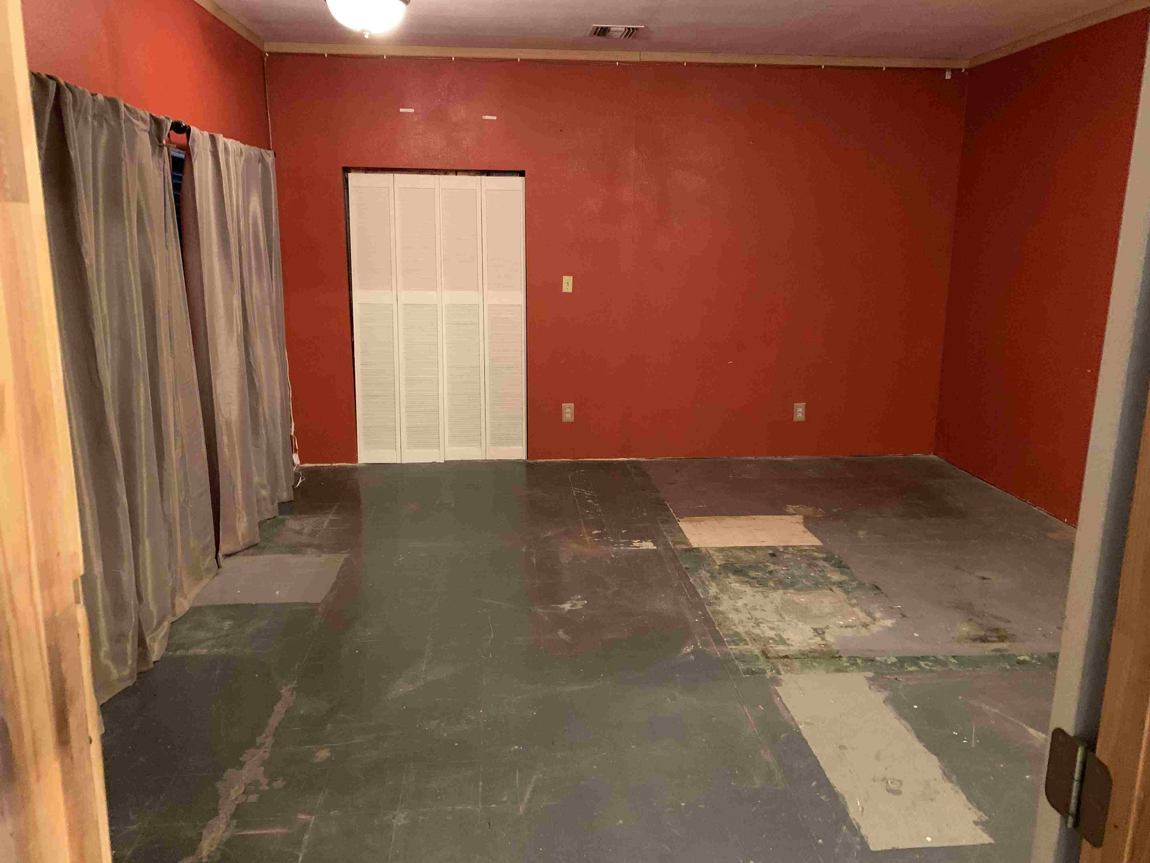 After cleanout - Historic Route 66 building completely cleared - Photo 5