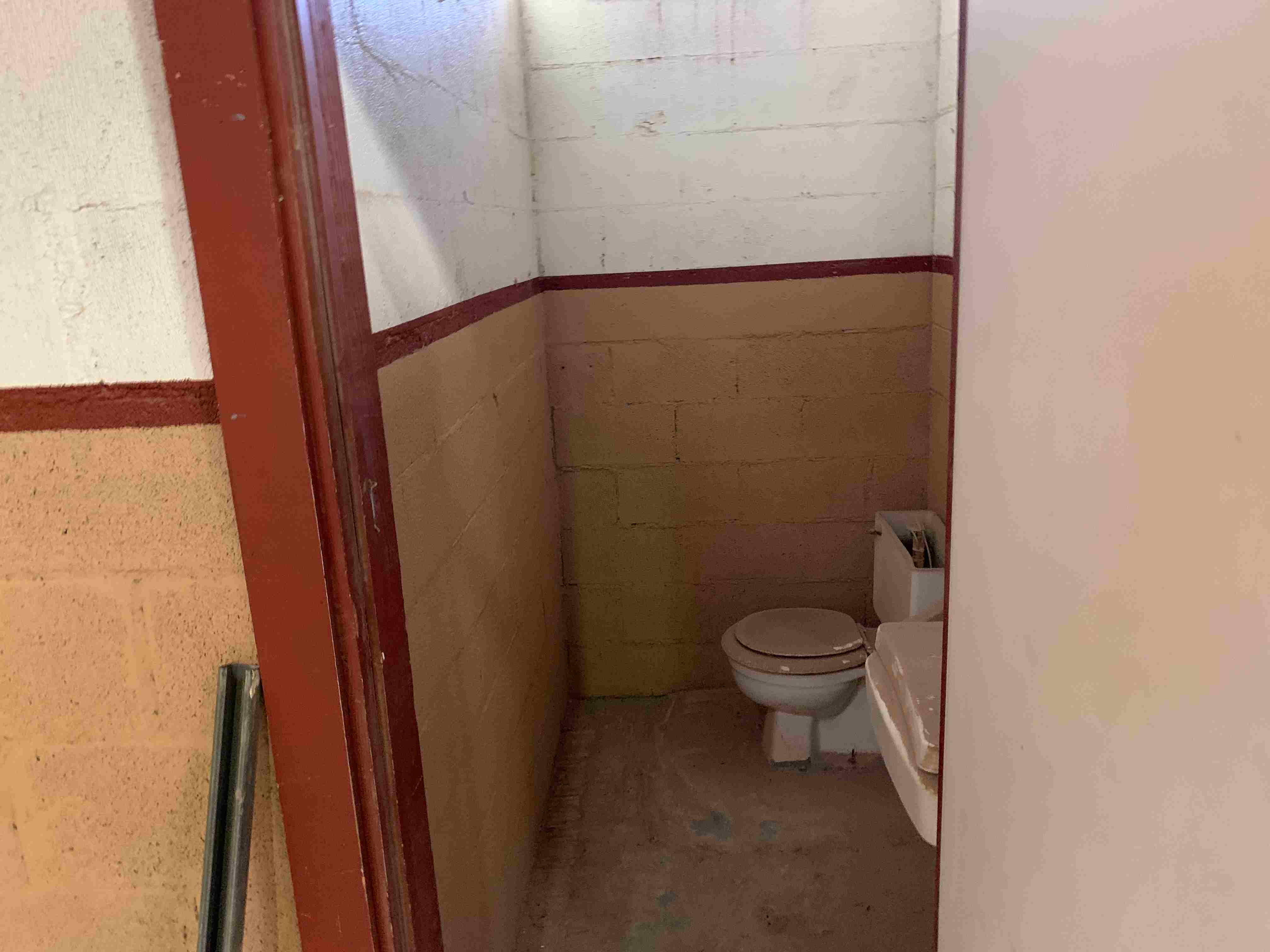 After cleanout - Historic Route 66 building completely cleared - Photo 37